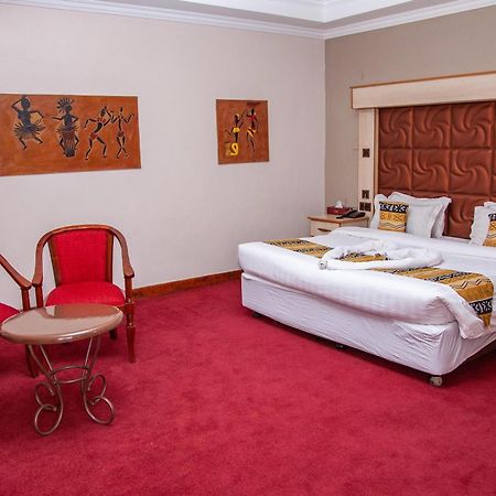 The Luke Hotel Cravers Thika Экстерьер фото