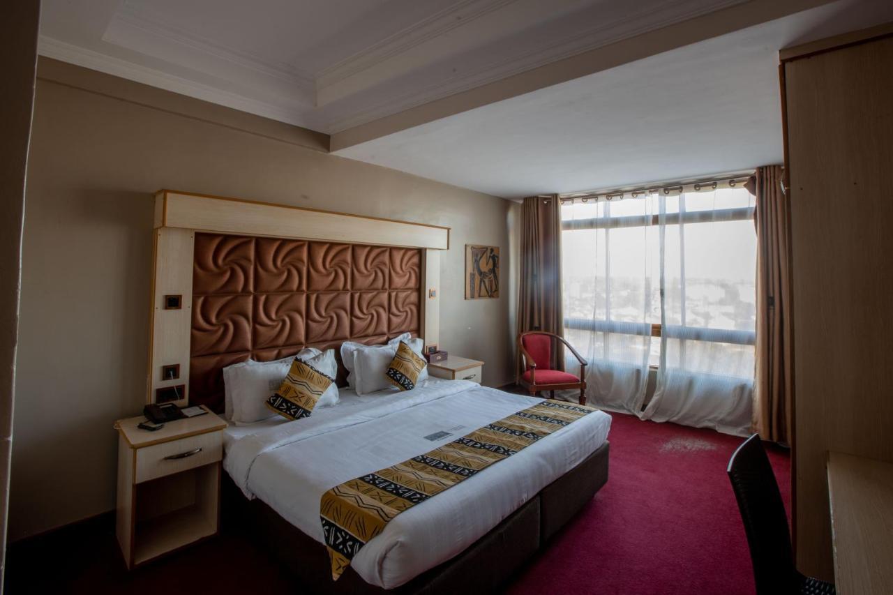 The Luke Hotel Cravers Thika Экстерьер фото